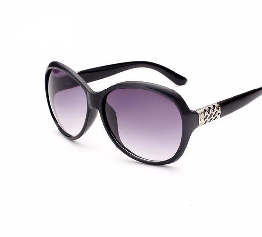 Elegant Women's Oval Sunglasses